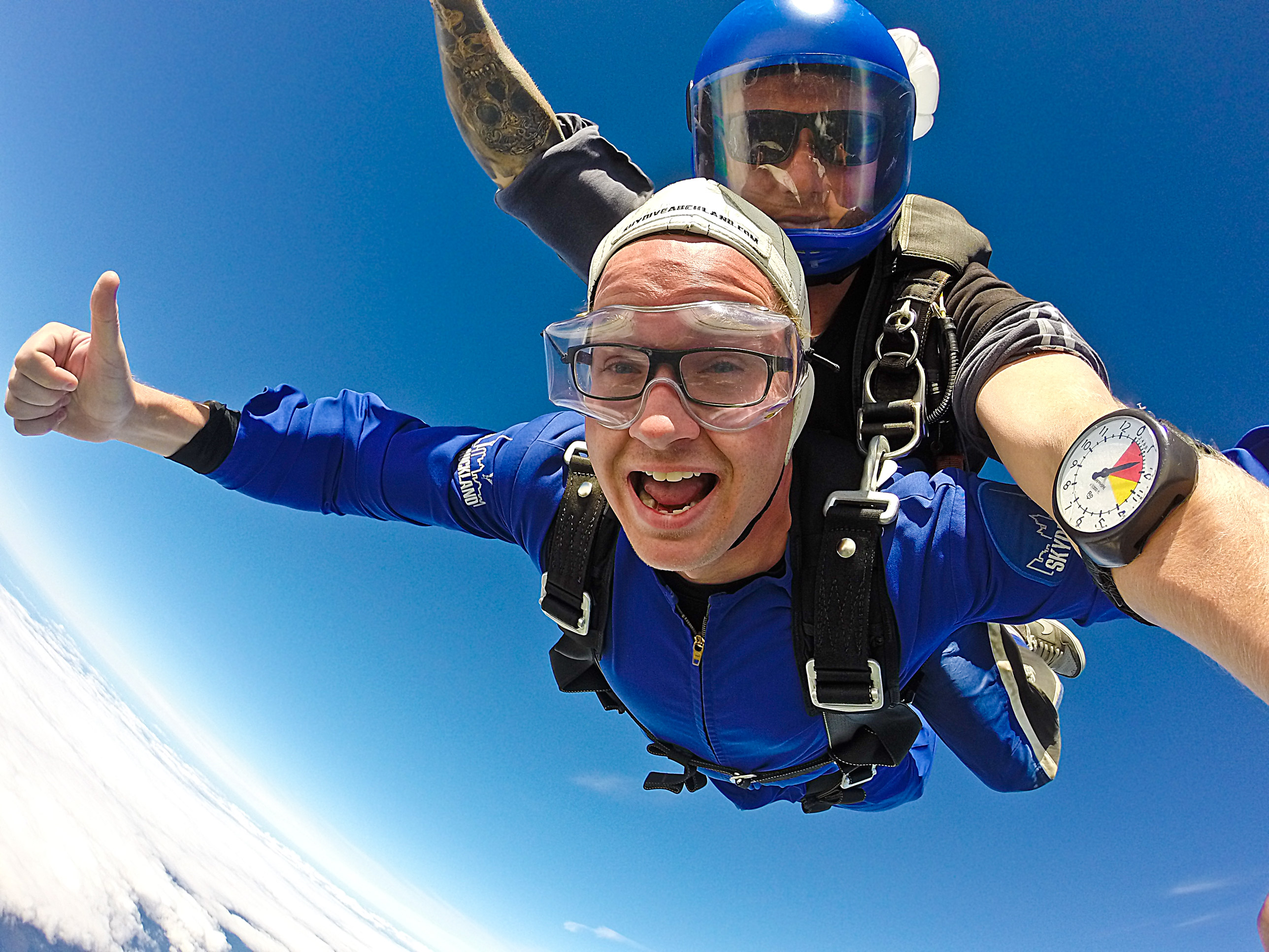 SkyDiveThumbsUp