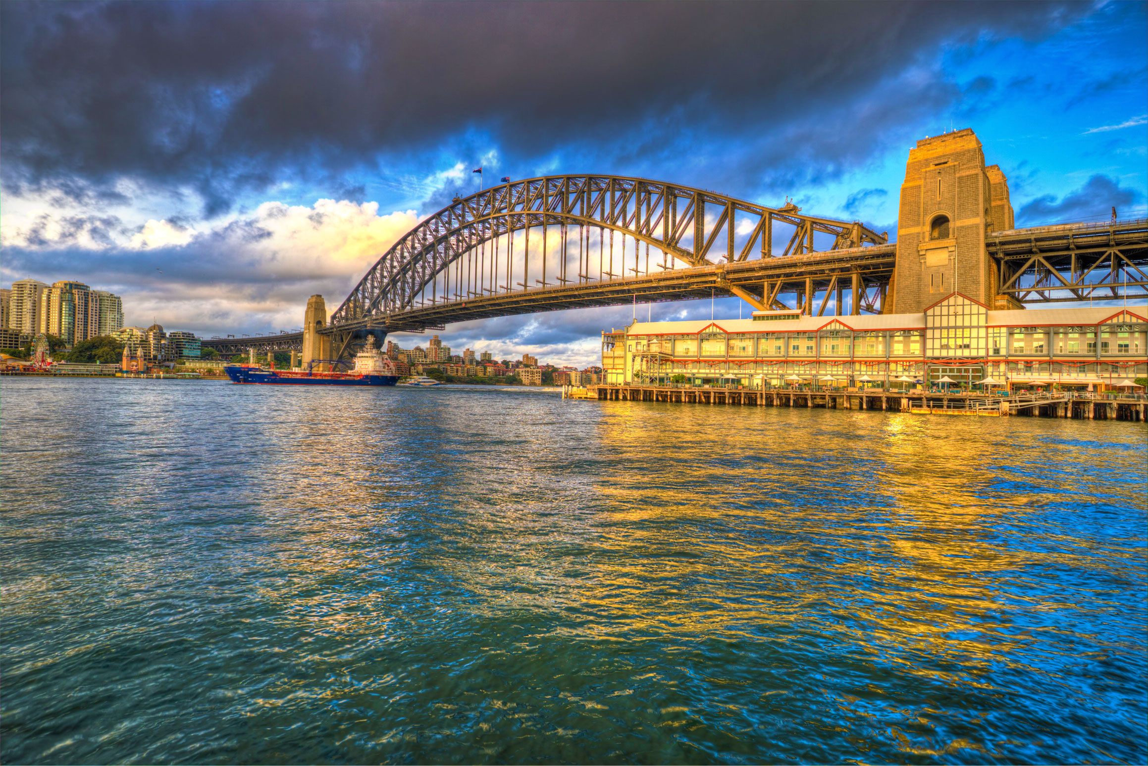 SydneyBridge_wide_compressed
