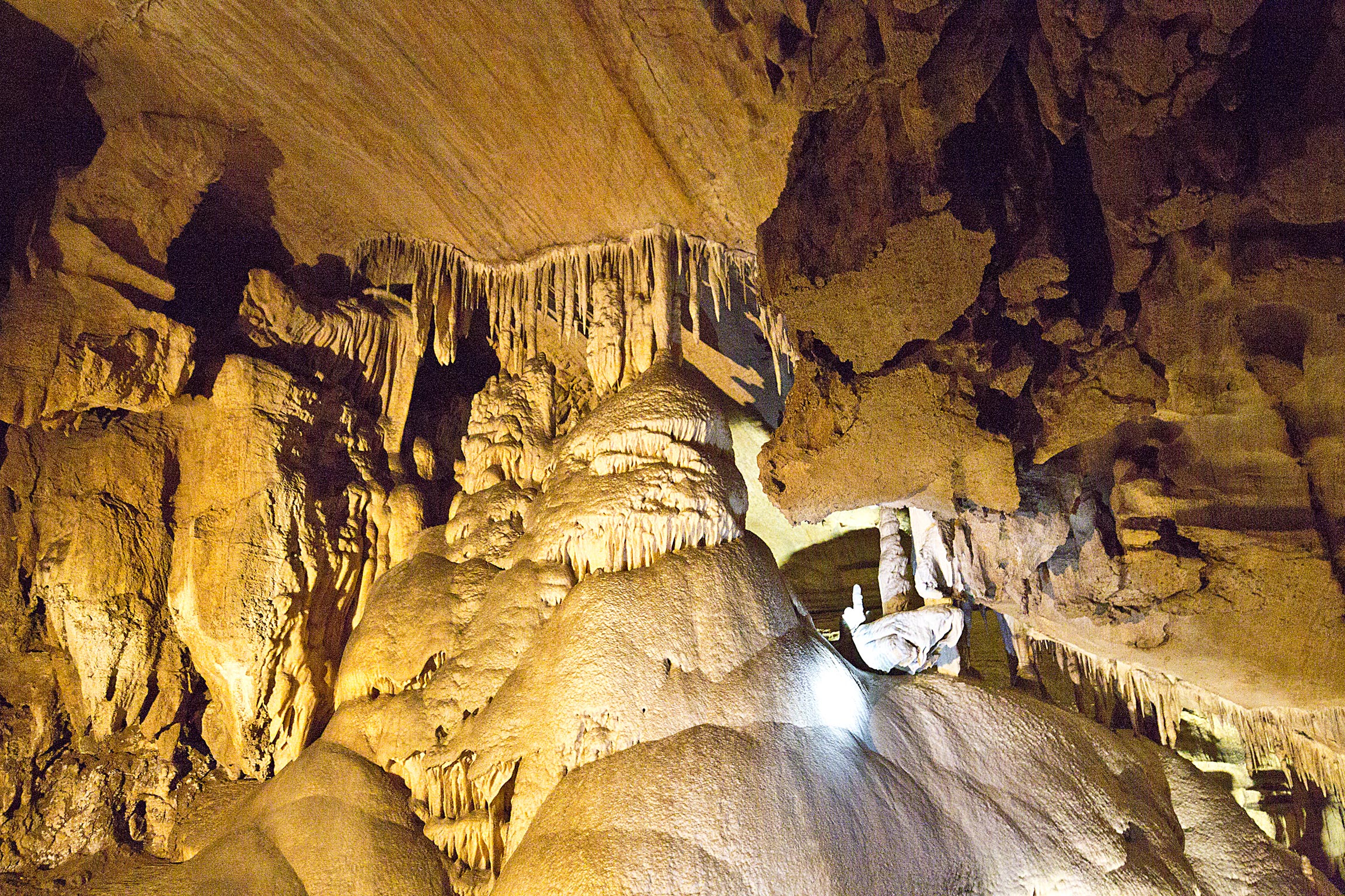 CaveClose_Compressed