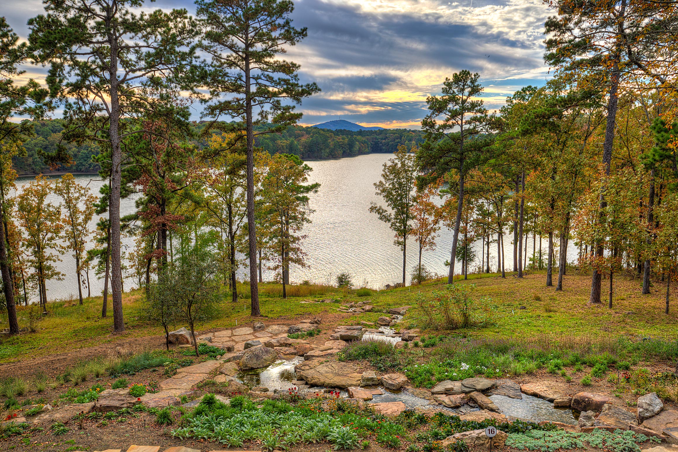 lakeview_sunset_compressed